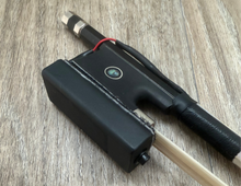 Load image into Gallery viewer, IllumeBow LED 3/4 Violin Bow