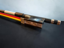 Load image into Gallery viewer, Spectrum Trio Bow - Violin 4/4
